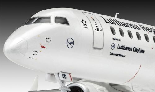 Revell Embraer 190 Lufthansa na Arena.pl