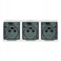 HERMES BIAŁY GNIAZDO NT 3X Z/U Z KLAPKĄ DYMNĄ IP44 ZACISKI ŚRUBOWE 16A