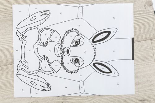 Kolorowanka obrazek rysowanie po numerach kredki na Arena.pl