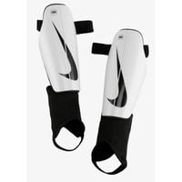 Ochraniacze piłkarskie Nike Charge DX4608-100 L (170-180cm)