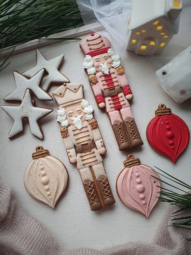 BOMBKA CZERWONA na Arena.pl