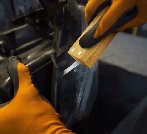 Nóż, skrobak do rozklejania lamp, reflektorów, usuwania twardego kleju na Arena.pl