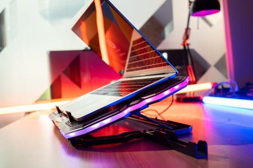 PODSTAWKA PODKŁADKA CHŁODZĄCA POD LAPTOPA REGULOWANA 9-17'' LED RGB 2x USB na Arena.pl