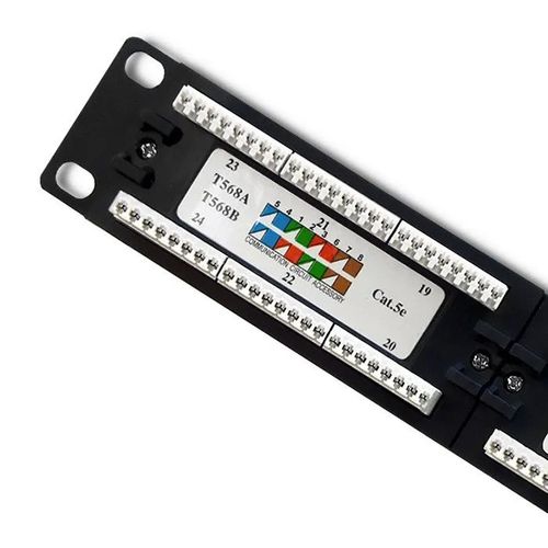 Akcesoria RACK Qoltec Patch panel RACK 24 porty kat.5E UTP czarny na Arena.pl