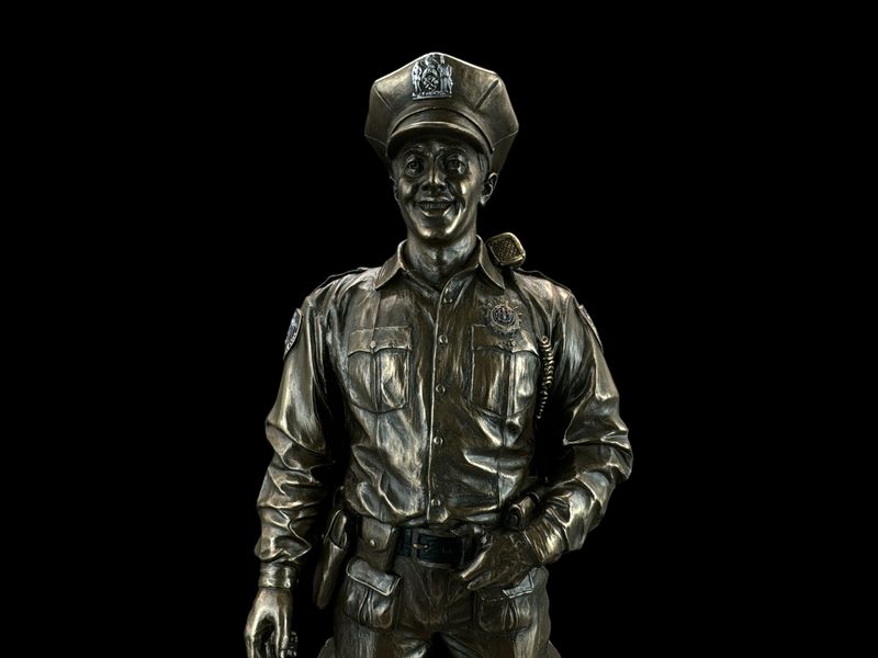 POLICJANT - SŁUŻYĆ I CHORNIĆ – VERONESE (WU76823A4) zdjęcie 2