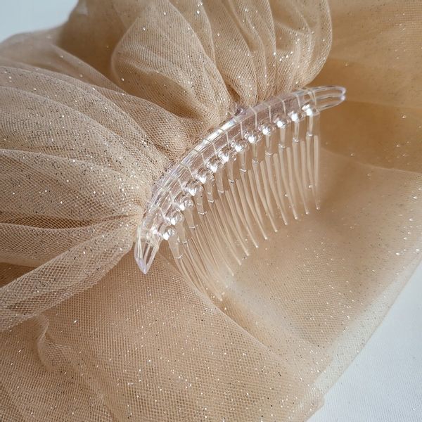 Welon beżowy zdobjony srebrnym brokatem 65cm zdjęcie 3