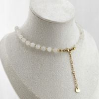 Naszyjnik - Choker z serduszkiem z Kwarcu Jadeit Biały