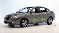 Hyudai Elantra 2001-2010 - Listwy chrom boczne drzwi chromowane ochronne