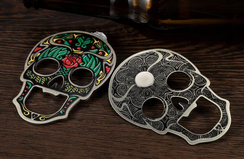 OTWIERACZ DO BUTELEK PIWA KAPSLI CZASZKA METALOWY na Arena.pl