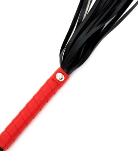 Pejcz z czerwoną rączką na Arena.pl