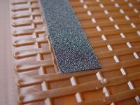 z korundem ANTYPOŚLIZGOWE NAKŁADKI NA SCHODY CZARNE