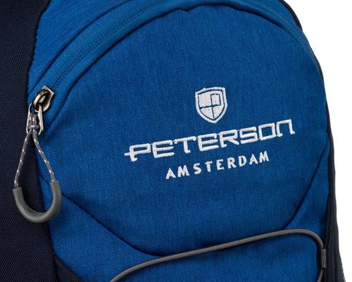 niebieski plecak trekkingowy z wygodnymi szelkami - peterson na Arena.pl