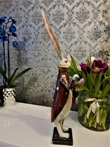 FIGURKA FIGURA - ZAJĄC KRÓLIK Z ZEGAREM model I zdjęcie 4