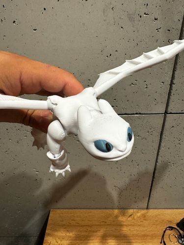 FLEXI Szczerbatek BIAŁA FURIA Toothless Jak wytresować Smoka - TIK TOK na Arena.pl