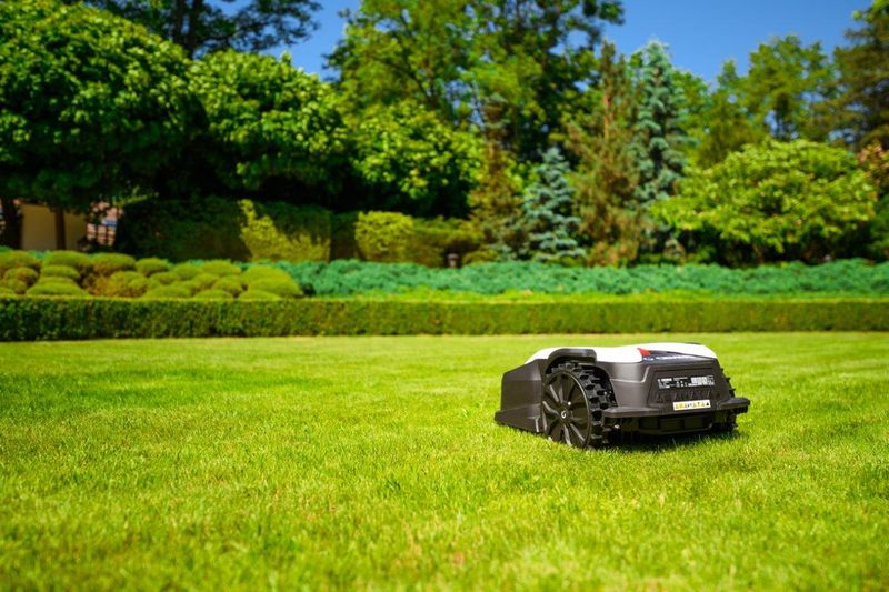 CEDRUS M12+ ROBOT KOSZĄCY KOSIARKA AUTOMATYCZNA DO TRAWY C-MOW 1200m2 - OFICJALNY DYSTRYBUTOR - AUTORYZOWANY DEALER CEDRUS zdjęcie 80