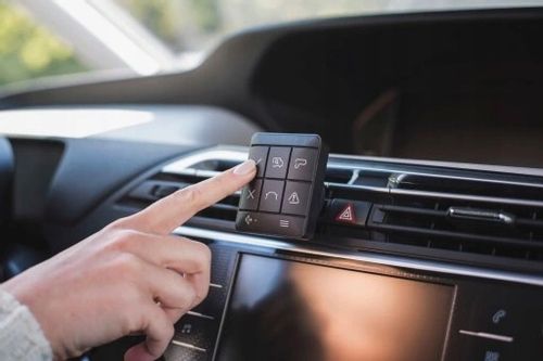 Yanosik Xs Asystent Antyradar + Abonament Gratis na Arena.pl