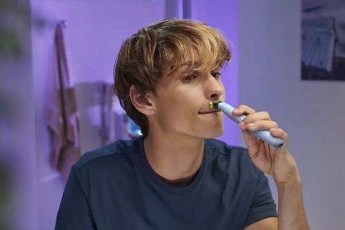 Golarka Philips OneBlade First Shave z ostrzem do skóry wrażliwej QP1324/20 na Arena.pl