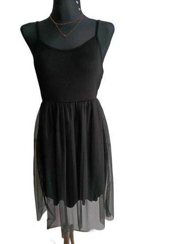 Sukienka tiulowa na Arena.pl