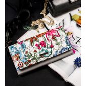 duży, wielokolorowy portfel damski wykonany ze skóry naturalnej