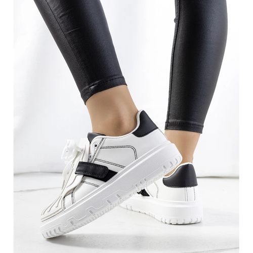 Białe sneakersy na rzepy r.38 na Arena.pl
