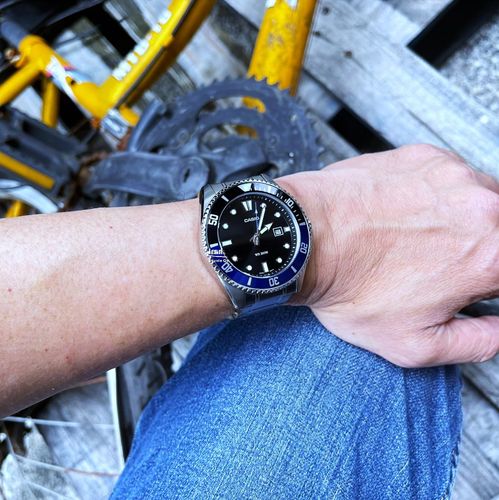 Zegarek Męski Casio MDV-107D-1A2 + BOX na Arena.pl