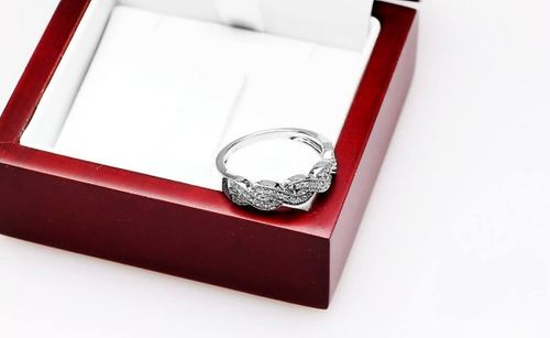 Złoty pierścionek PBD3426 - Diament na Arena.pl