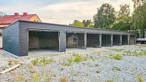 Rząd garaży 24x5,5m - 7x brama uchylna - antyracyt - dach spad w tył ID785 na Arena.pl