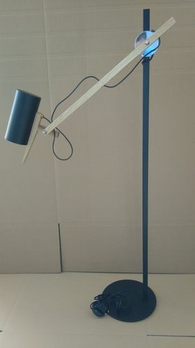 Lampa podłogowa stork czarna na Arena.pl