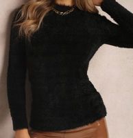 Damski sweter typu alpaka pod szyję czarny