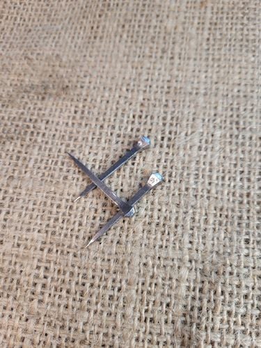 Kute gwoździe do wieszaków na klucze itp 10 sztuk mniejsze 41 mm surowe na Arena.pl