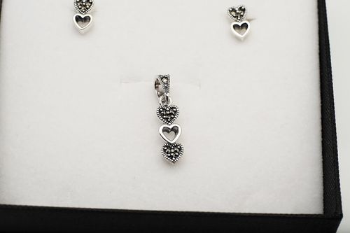 Srebrny wisiorek Staviori na Arena.pl