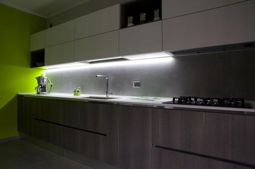 OŚWIETLENIE LED PODSZAFKOWE KĄTOWE DO 200cm WŁĄCZNIK + DOTYKOWY na Arena.pl