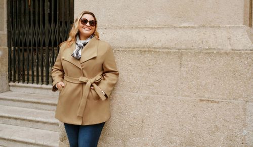 Płaszcz Damski z Paskiem Elegancki Ciepły Oversize Granatowy Rozmiar 48 na Arena.pl