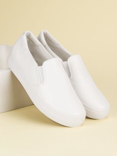 BIAŁE TRAMPKI SLIP ON Rozmiar - 41 na Arena.pl