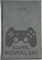 Kalendarz dzienny A4 2026 z grawerem Planer książkowy + TWOJE IMIĘ NAPIS