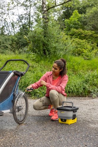 Przenośna myjka ciśnieniowa akumulatorowa Karcher OC 4 na Arena.pl