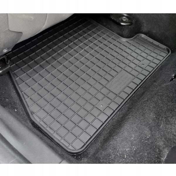 Dywaniki dedykowane do Ford Focus MK3 TUNEL zdjęcie 14