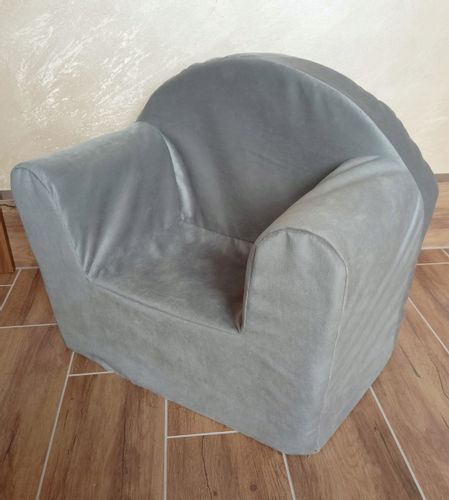Fotelik z pianki dla dzieci pufa welur/plusz szary na Arena.pl