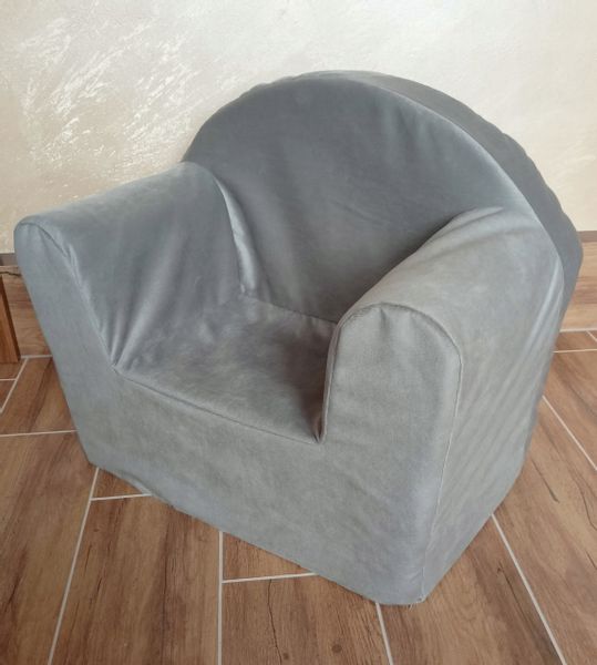 Fotelik z pianki dla dzieci pufa welur/plusz szary zdjęcie 6