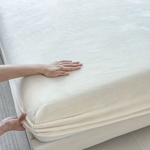 PRZEŚCIERADŁO Z GUMKĄ 140x200 PLUSZOWE POLAROWE MIŚ MIĘKKIE CIEPŁE  BIAŁE na Arena.pl