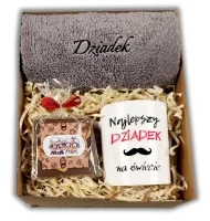 DZIEŃ BABCI I DZIADKA NA PREZENT ZESTAW RĘCZNIK Z HAFTEM KUBKI UPOMINEK