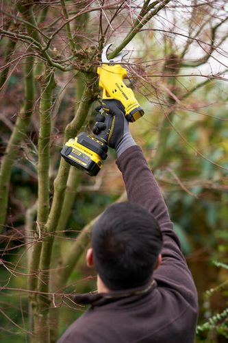 SEKATOR AKUMULATOROWY V20 18V 1*4.0AH - S/SFMCPP32M1 na Arena.pl