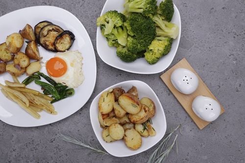 Komplet 6 miseczek 19 cm salaterki białe kwadratowe na zupę sałatki desery na Arena.pl