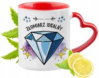 Kubek Czerwony Z Uszkiem W Kształcie Serca Dla Złomiarza Na Prezent