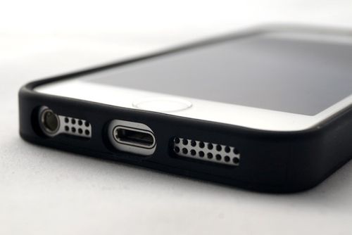 Etui iPhone 5/5S magnetofon DRESZ na Arena.pl
