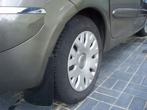 Renault Laguna II 2001-2007 4 chlapacze na Arena.pl