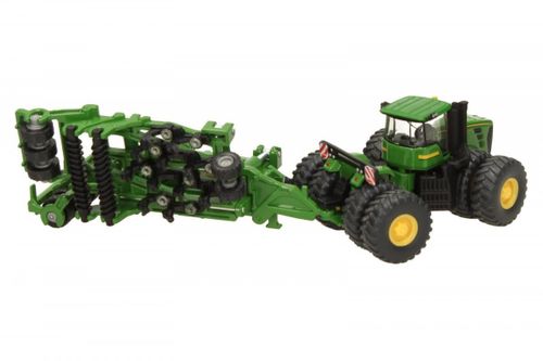Traktor John Deere i zestaw do orki na Arena.pl