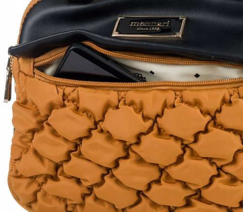 TOREBKA NA RAMIĘ LISTONOSZKA MONNARI PIKOWANA SPORTOWA POJEMNA 3 KOMOROWA na Arena.pl