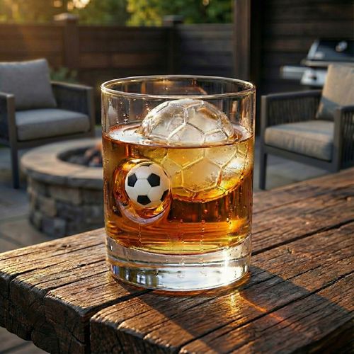 Szklanka do whisky z piłką na Arena.pl