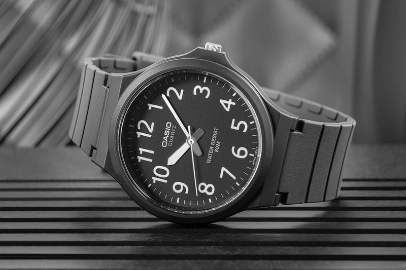 zegarek męski casio mw-240-1bvdf + box zdjęcie 6